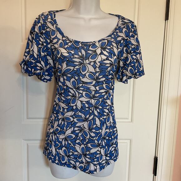 Karen Kane Blue Floral Boho/Peasant Pull Over Semi Sheer Top Sz M - Picture 1 of 5